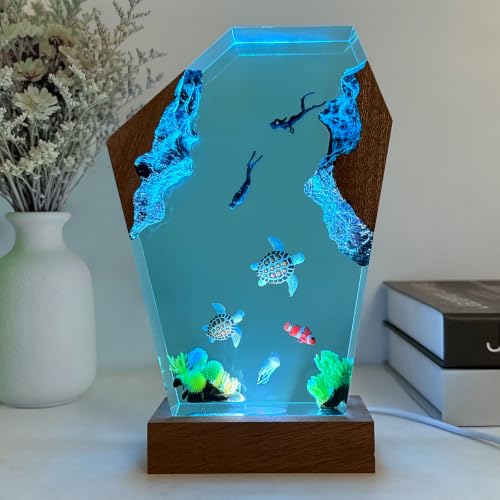 Couple Scuba Divers Resin Lamp