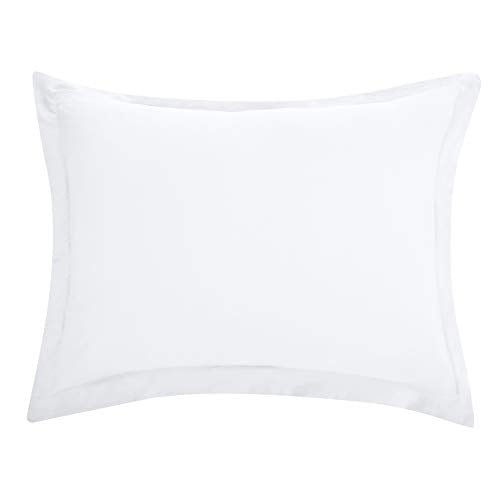 Amazon Basics Lightweight Wrinkle-Resistant Microfiber 3 Piece Duvet Cover Set with Zipper Closure, Full/Queen, Bright White