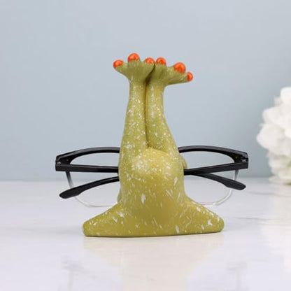 Funny Frog Figurine Eyeglasses Holder Stand, Cute Resin Frog Sculpture Creative Sunglasses Spectacle Display Rack for Desk Nightstand, Home Office Decorations Gift