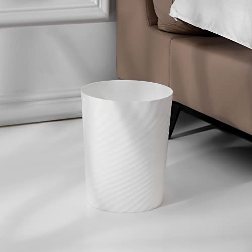 UUJOLY Small Bathroom Trash Can with Bags Garbage Can, 3 Pack, White | Plastic Sturdy Wastebasket Round Bins + 4 Rolls Trash Bags for Bathroom, Kitchen, Laundry, Office, Kids Room, Dorm, 1.8 Gallo