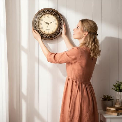 Pumtus Plastic Silent Wall Clock, 13 Inch Vintage Battery Operated Wall Clocks, Large Decorative Round Living Room Clock, Non-Ticking Retro Analog Clocks for Bathroom, Office, Kitchen, School