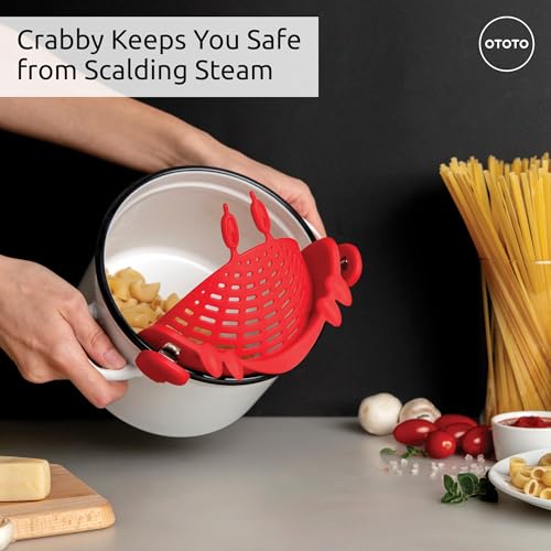 OTOTO Crab Clip-On Strainer - Silicone Pasta Strainer with Stainless Steel Tongs - Unique Kitchen Gadgets, Cooking Gifts for Women, Kitchen Essentials, Funny Gifts, Kitchen Accessories - (Crabby)