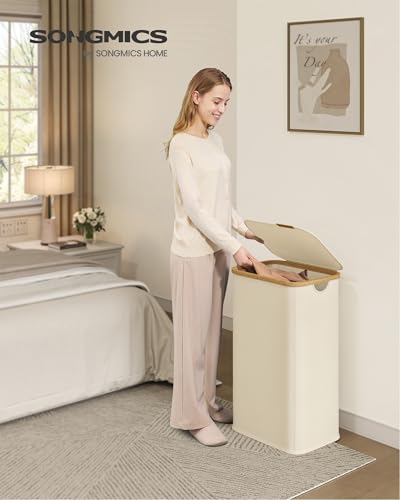 SONGMICS Laundry Hamper, Laundry Basket with Lid, Foldable Storage Basket, Bamboo Frame, for Bedroom, Living Room, Oxford Fabric, 26.4 Gal. (100 L), Cream White ULCB518WD01
