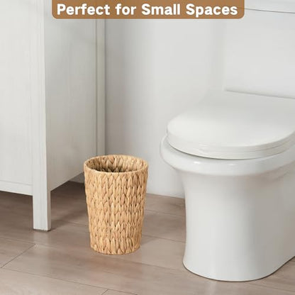 iEGrow 2 Pack Wicker Trash Can, Small Bathroom Trash Can, 2 Gallon Woven Natural Water Hyacinth Waste Basket for Bedroom, Boho Garbage Can for Decor Home Kitchen Living Room Office (Round)