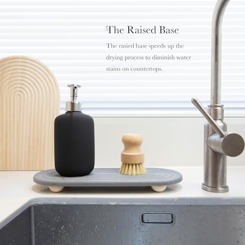 Instant Dry Sink Caddy Organizer – Water Absorbing Stone Tray for Kitchen Bathroom Countertop, Fast Drying Sink Caddy (with Wooden Feet and Natural Loofah, Gray)