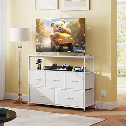 White Dresser for Bedroom with 5 Drawers，Fabric Dr... (White)