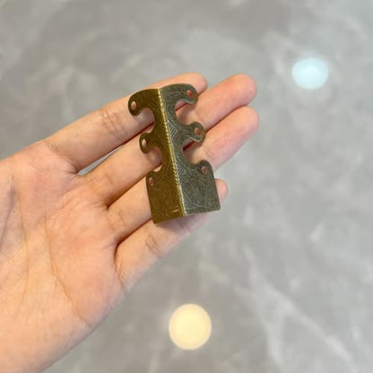 24 pcs Solid Brass Baseboard Corner Protectors, Skirting Board Corner Protectors, Vintage Metal Corner Protector Table Corner Edge Cover Safety Bracket with Screws (Bronze)