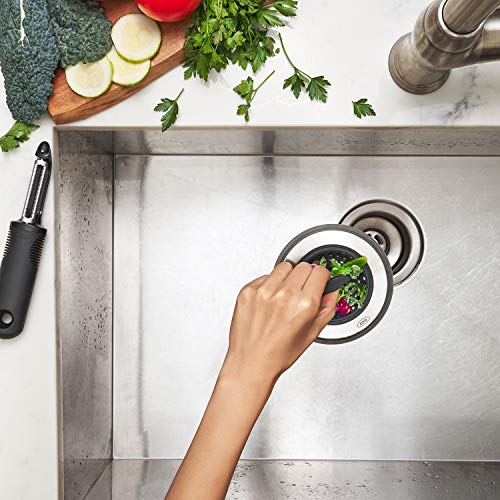 OXO Good Grips 2-in-1 Sink Strainer Stopper, Kitchen Sink Stopper | Catches Debris And Stops Drain, Easy-Lift Tab, Flexible Silicone, Fits Standard Drains, Dishwasher Safe, Kitchen Sink