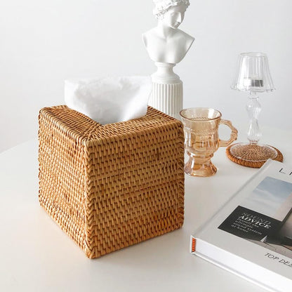 Rattan Tissue Box Cover Square, Wicker Tissue Box Holder, Decorative Woven Facial Tissue Holder for Bathroom, Kitchen, Living Room, Bedroom (Natural)