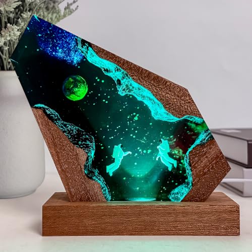 Couple Scuba Divers Resin Lamp