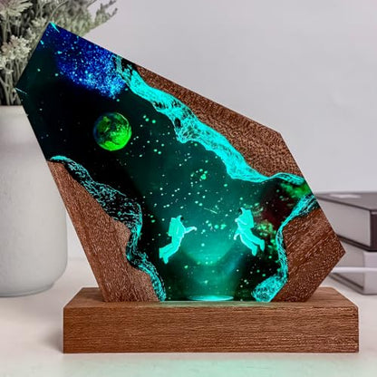Couple Scuba Divers Resin Lamp