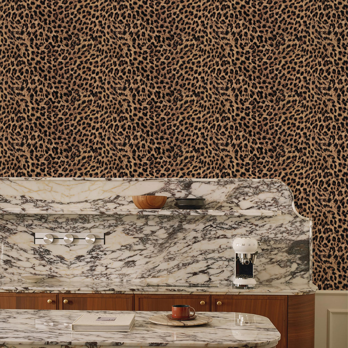 Cheetah Print Wallpaper Peel and Stick (Brown / 17.3"x 118.11")