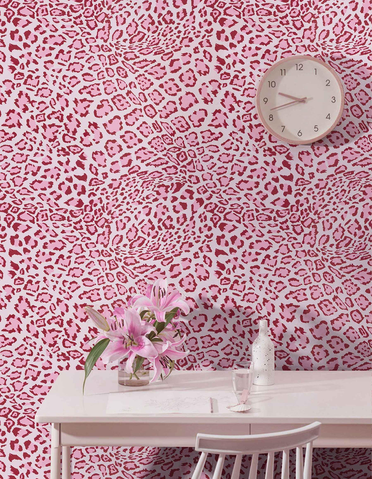 Cheetah Print Decor Peel and Stick Wallpaper (Pink / 17.3" x 118")