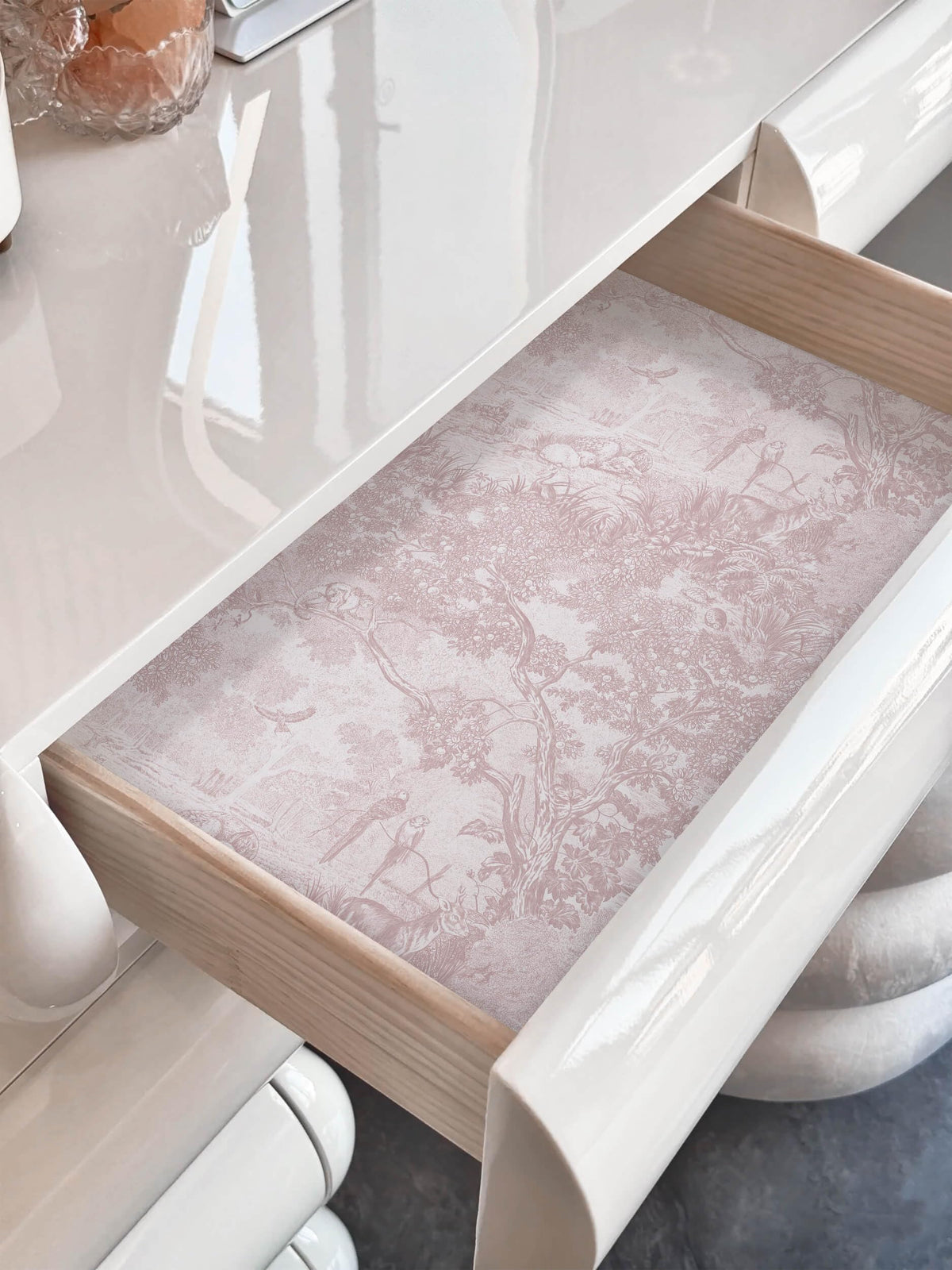 Peel and Stick Wallpaper Pink and White Vintage Forest Animals Floral Wallpaper Removable Self (Soft Pink / 17.3" x 78.7")