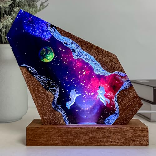 Couple Scuba Divers Resin Lamp