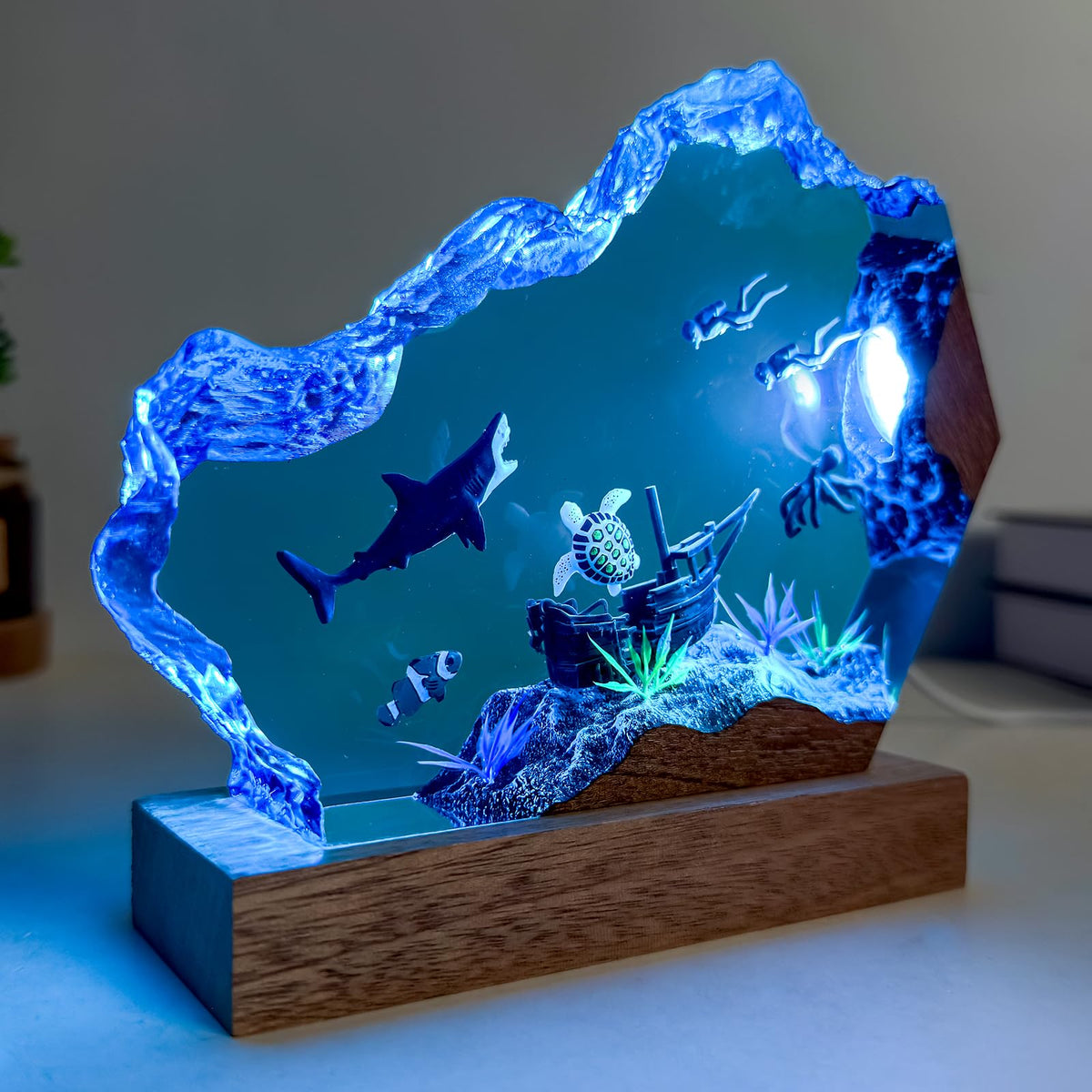 Shark Ocean Resin Lamp (Shark / S)