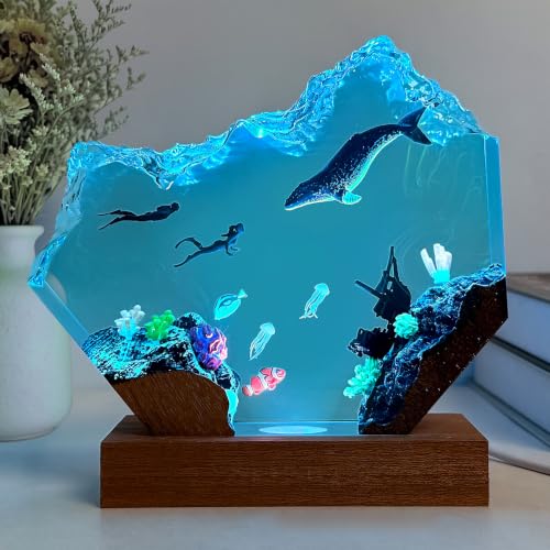 Couple Scuba Divers Resin Lamp