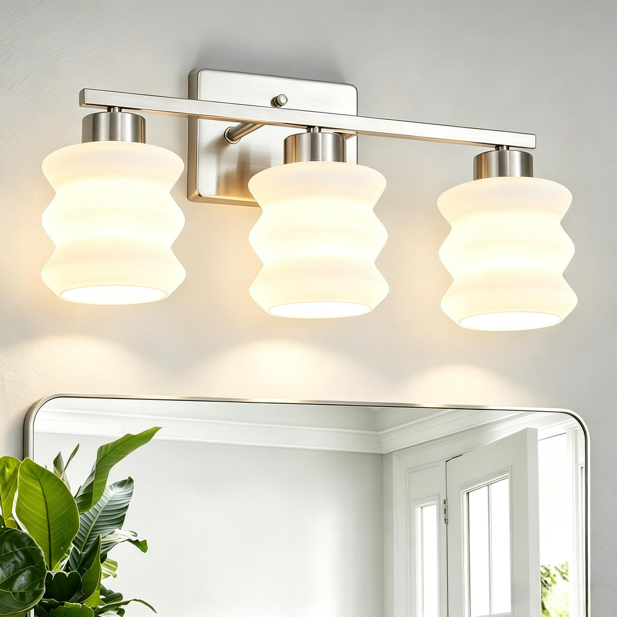 Bathroom Lighting Fixtures Over Mirror (Brushed Nickel / 3-Light)