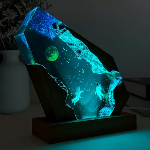 Couple Scuba Divers Resin Lamp