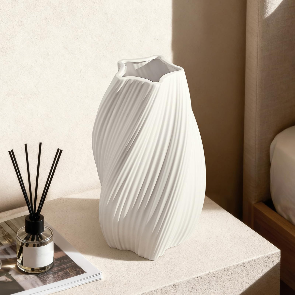Modern Ceramic Decorative Table Lamp Living Room Bedroom Bedside