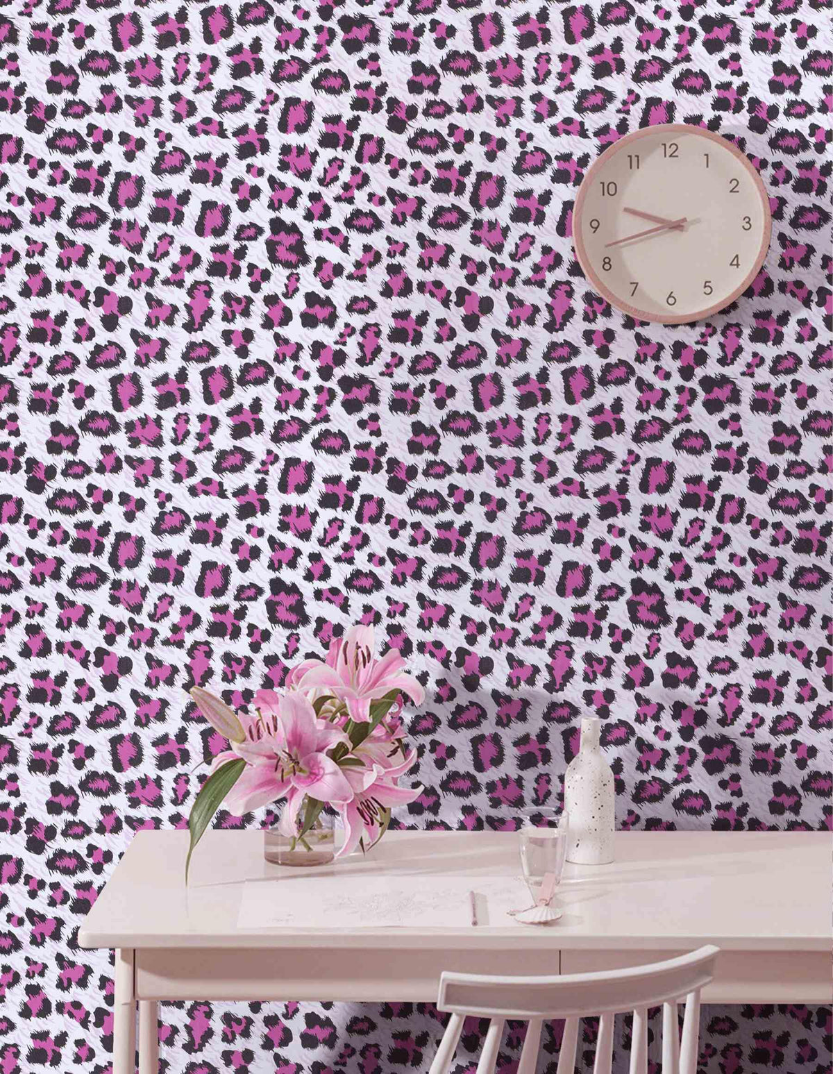 Pink and White Cheetah Print Decor Wallpaper (Pink/White / 17.3" x 118")