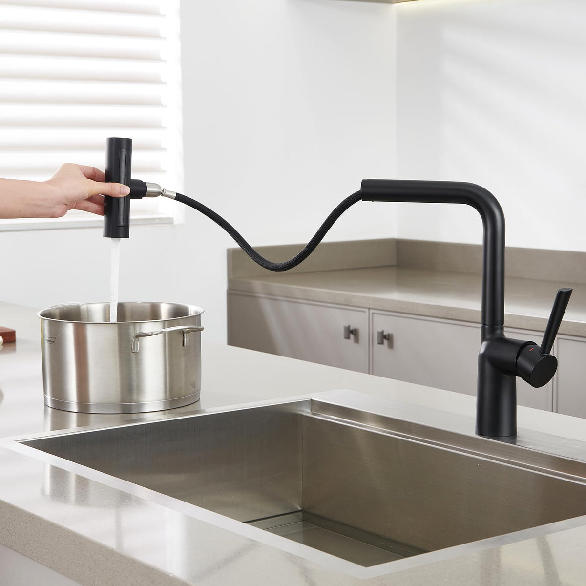 Black Waterfall Kitchen Faucets with Pull Down Sprayer (Waterfall / W-Matte Black)
