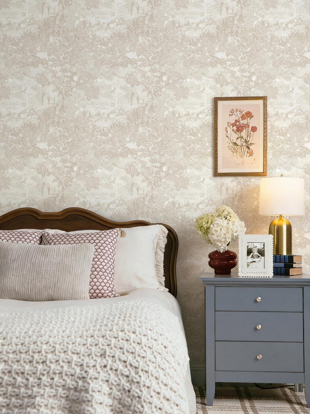 Peel and Stick Wallpaper Oatmeal Cream Vintage Forest Animals Floral Wallpaper Removable Self (Cream / 17.3" x 78.7")