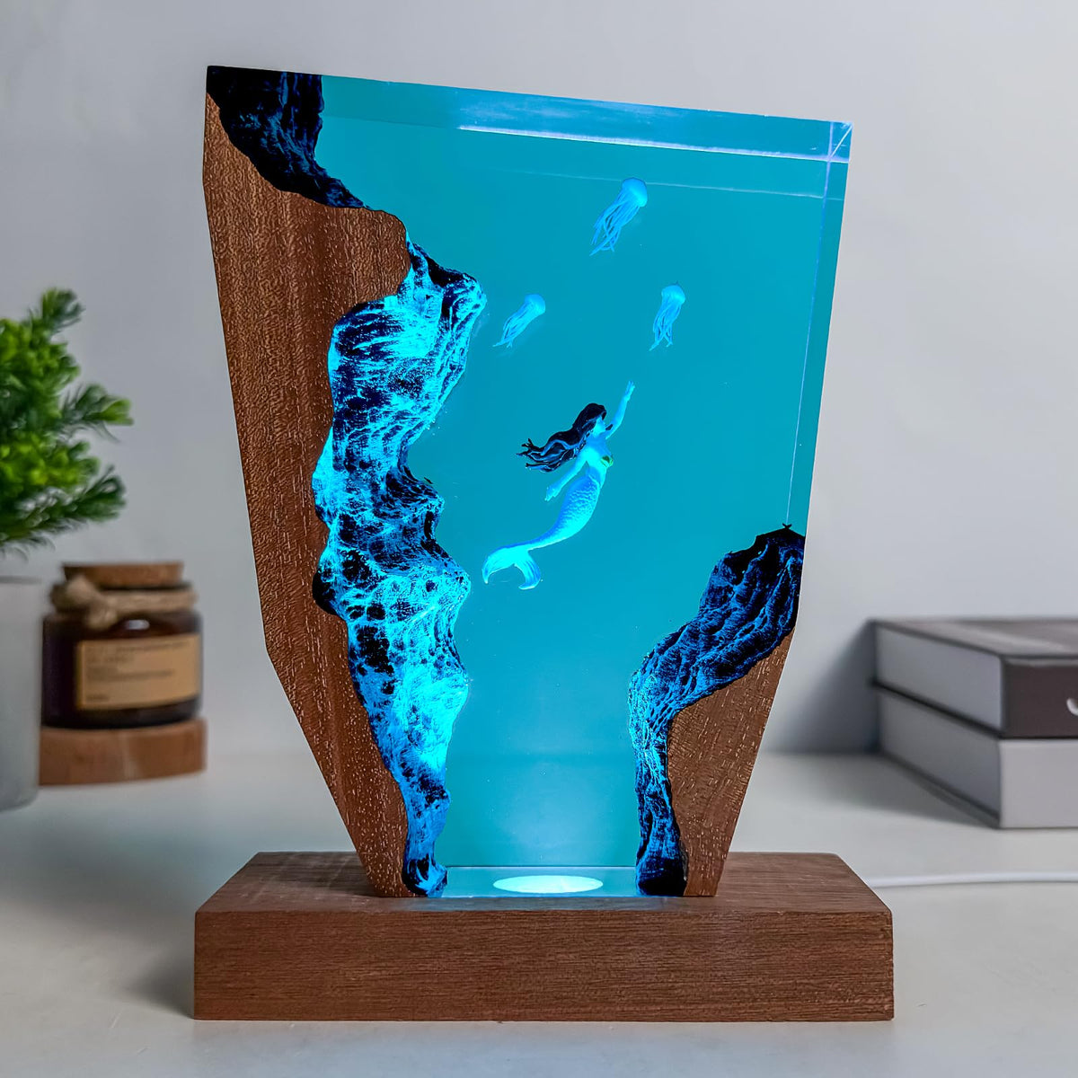 Mermaid Ocean Resin Lamp (Mermaid / S)