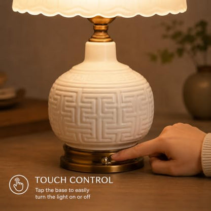 16" Vintage White Ceramic Table Lamp for Bedroom (White Ceramic + White Shade（Chinese）)