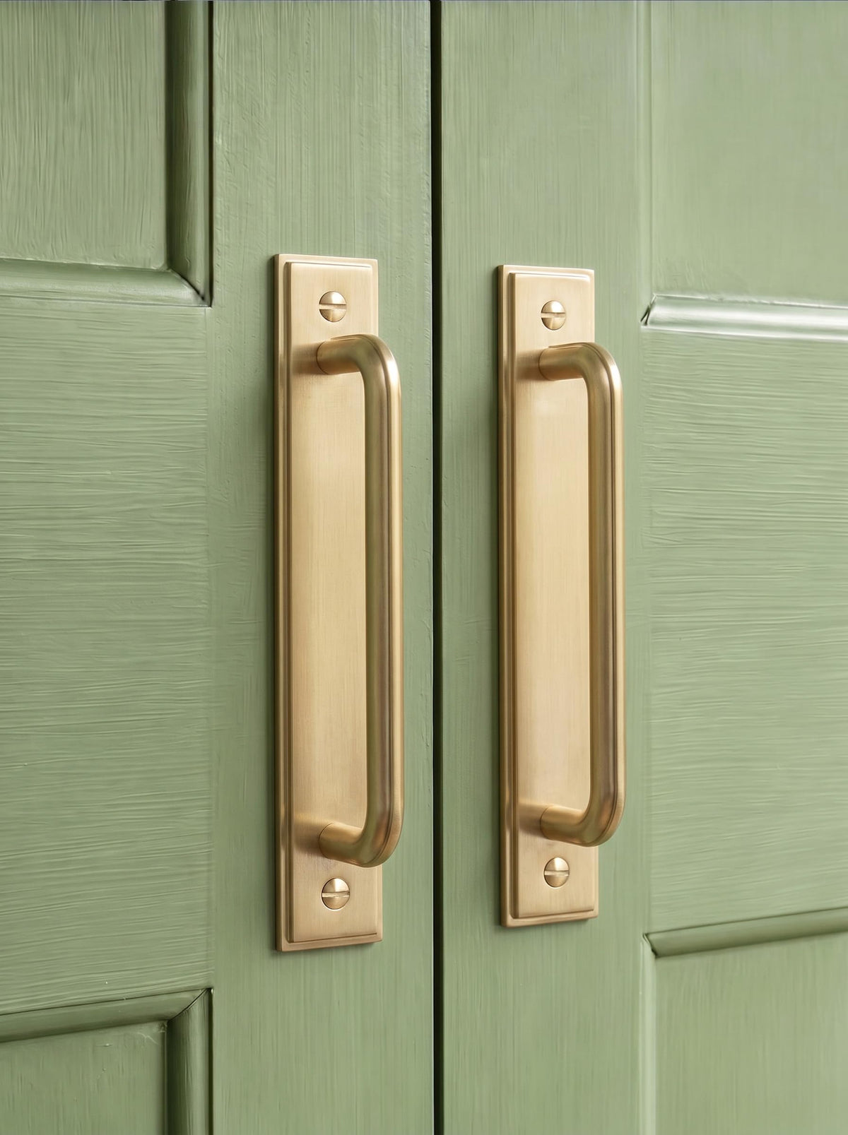 2 Pack Champagne Bronze 5" HoleCenter Cabinet Pull with Backplate (5 '' Hole Centers / Plaquette / Champagne Bronze)