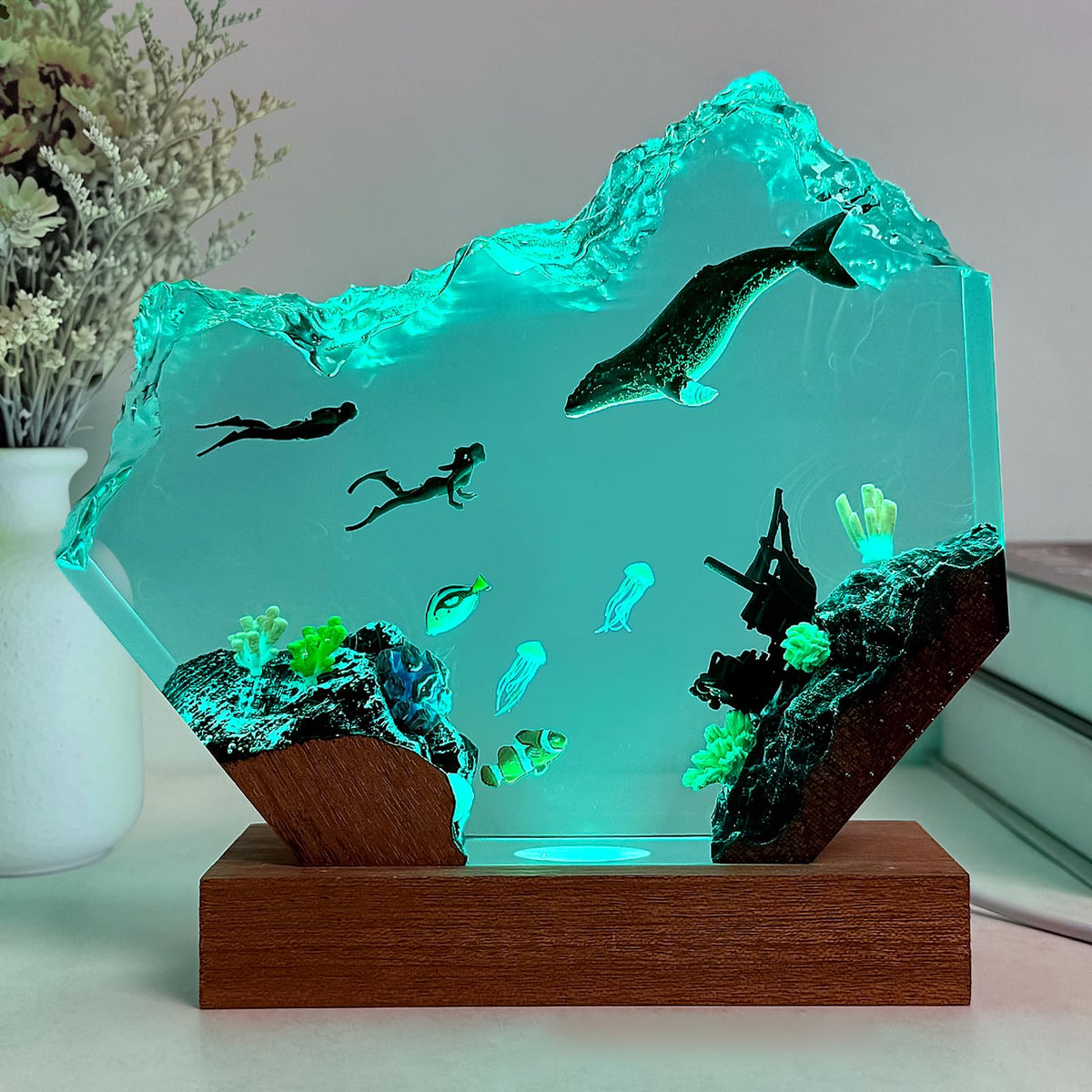 Humpback Whale Resin Lamp (Humpback Whale / L)