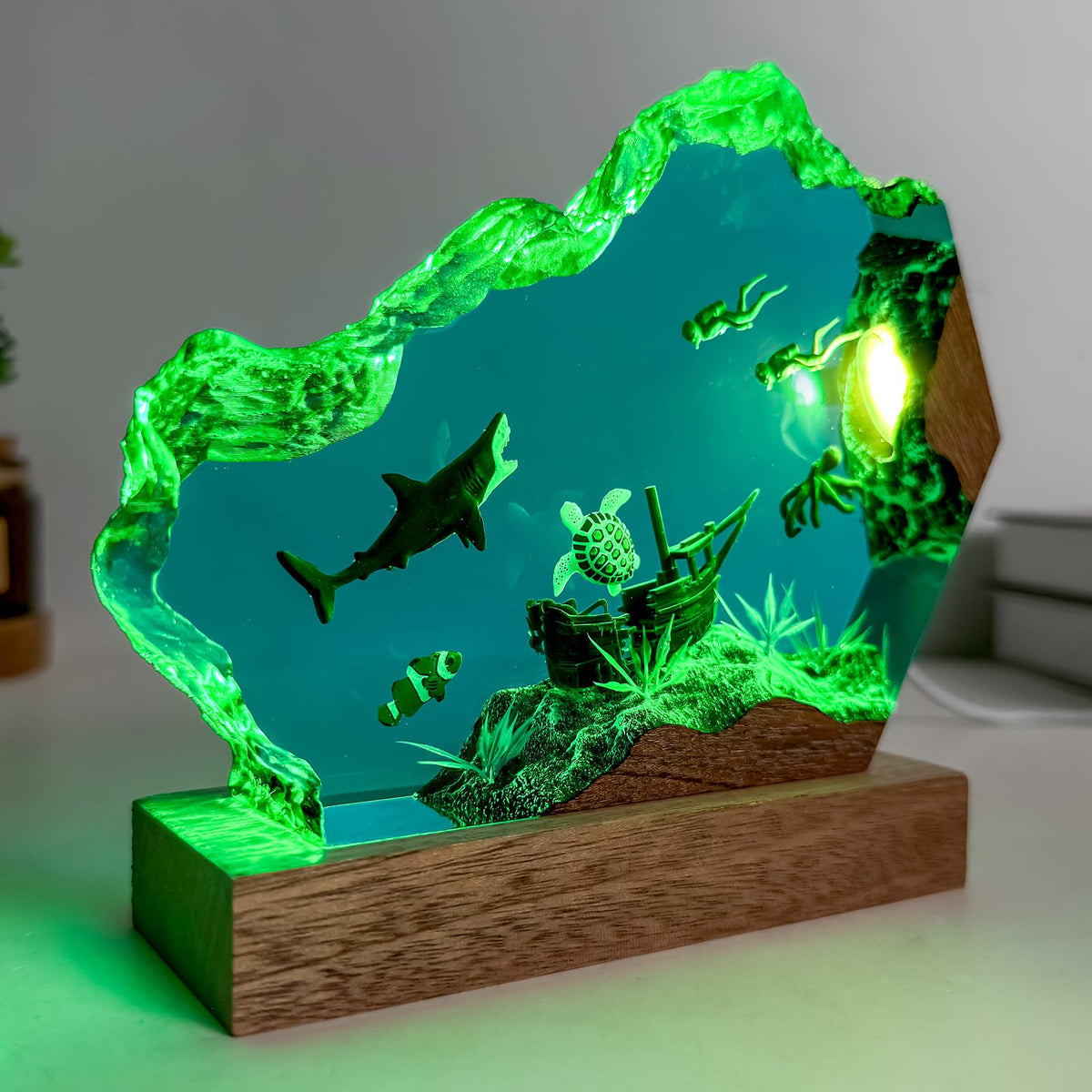 Shark Ocean Resin Lamp (Shark / S)