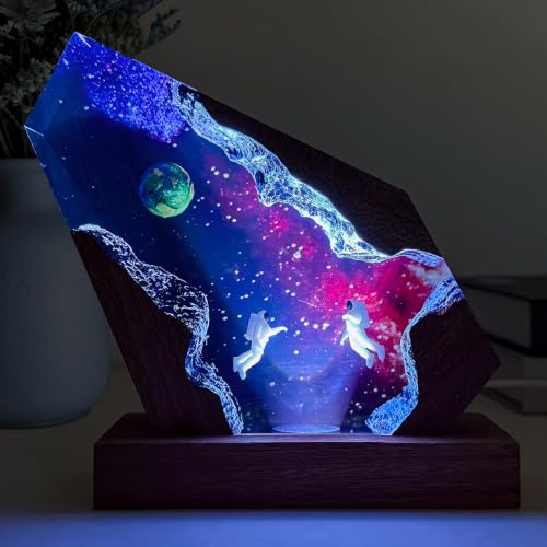 Couple Scuba Divers Resin Lamp