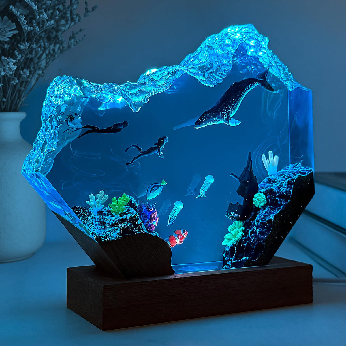 Humpback Whale Resin Lamp (Humpback Whale / L)