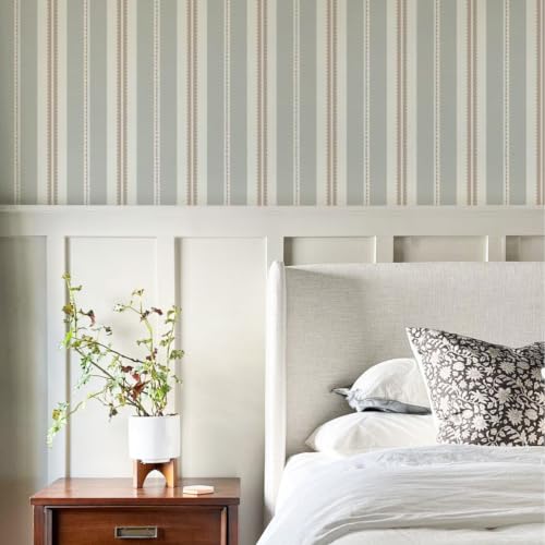 Striped Wallpaper (Gray / 17.3"x118")